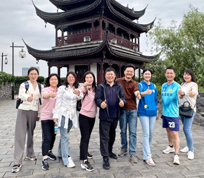 环护城河徒步，不仅锻炼了身体，放松了心情，加深了同事间的默契与感情，更是感受到了团队带来的陪伴与力量，展现了开云集团官网开云集团官网首页-开云(中国)
人的青春和活力，同时，引导大家养成良好的运动习惯，以更加饱满的精神状态，勇毅前行，为公司高质量发展蓄势赋能。